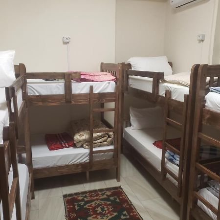 Hostel Oakland Τίρανα Εξωτερικό φωτογραφία