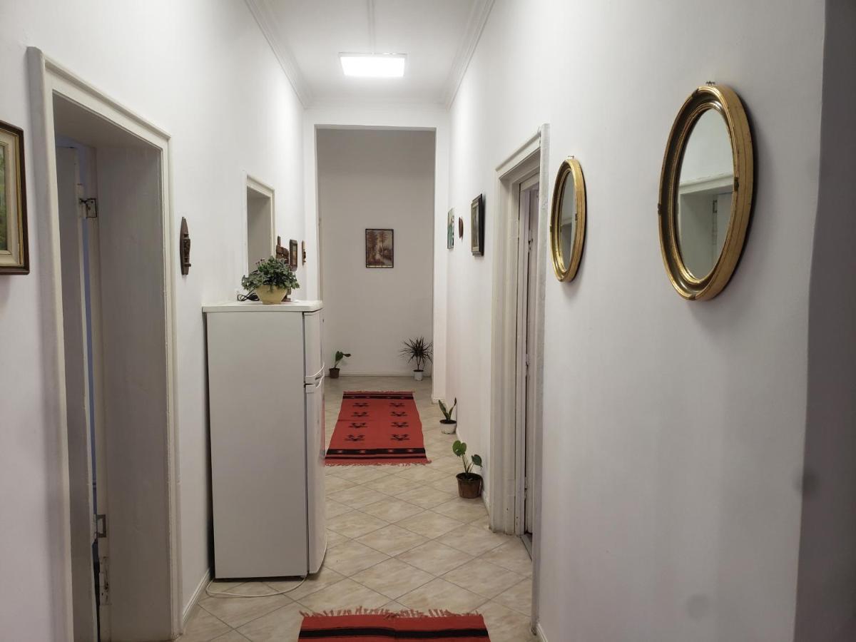 Hostel Oakland Τίρανα Εξωτερικό φωτογραφία