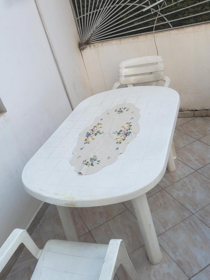 Hostel Oakland Τίρανα Εξωτερικό φωτογραφία