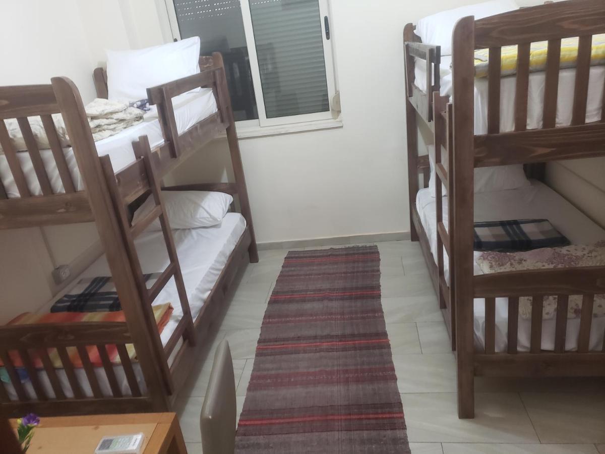 Hostel Oakland Τίρανα Εξωτερικό φωτογραφία