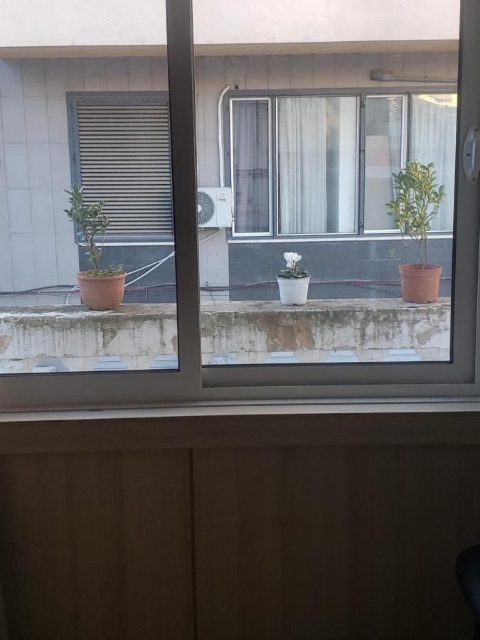 Hostel Oakland Τίρανα Εξωτερικό φωτογραφία