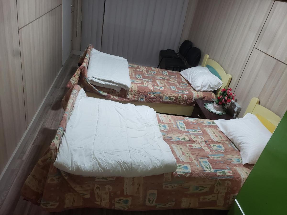 Hostel Oakland Τίρανα Εξωτερικό φωτογραφία