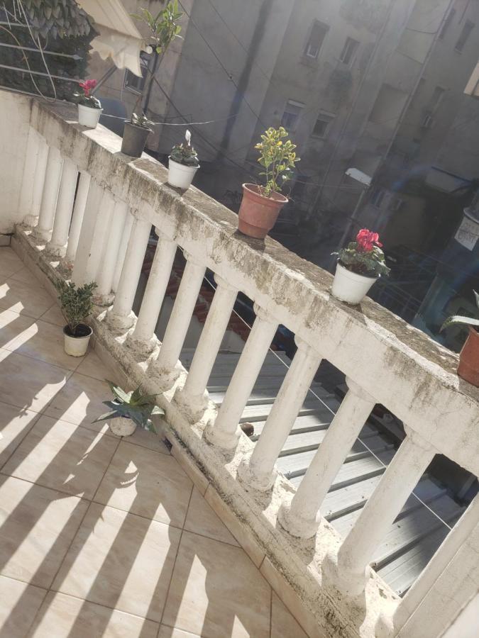 Hostel Oakland Τίρανα Εξωτερικό φωτογραφία