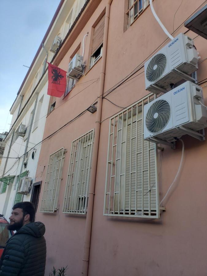 Hostel Oakland Τίρανα Εξωτερικό φωτογραφία