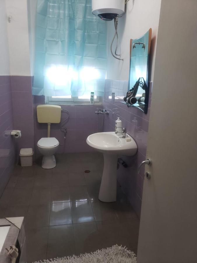Hostel Oakland Τίρανα Εξωτερικό φωτογραφία