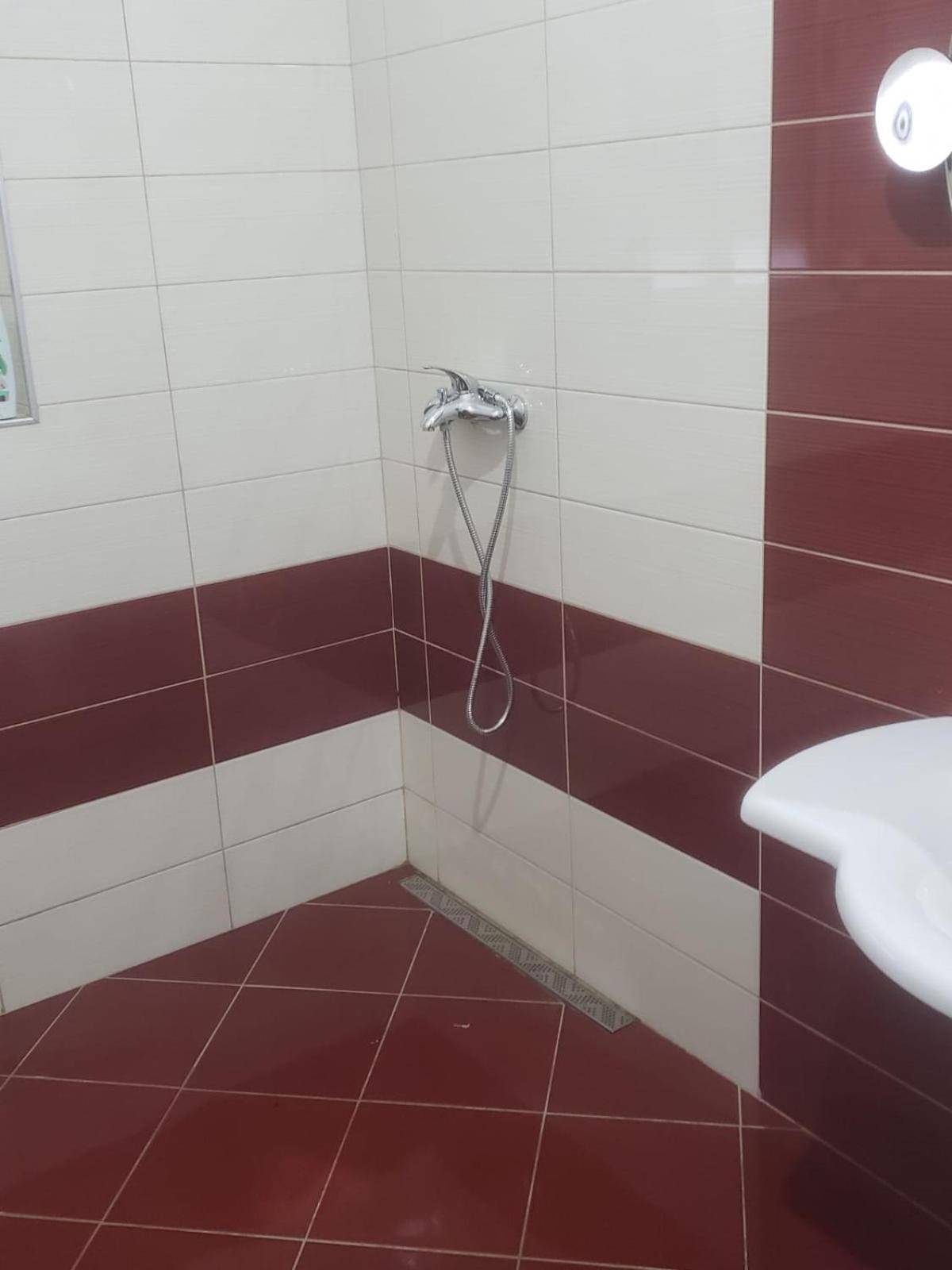 Hostel Oakland Τίρανα Εξωτερικό φωτογραφία